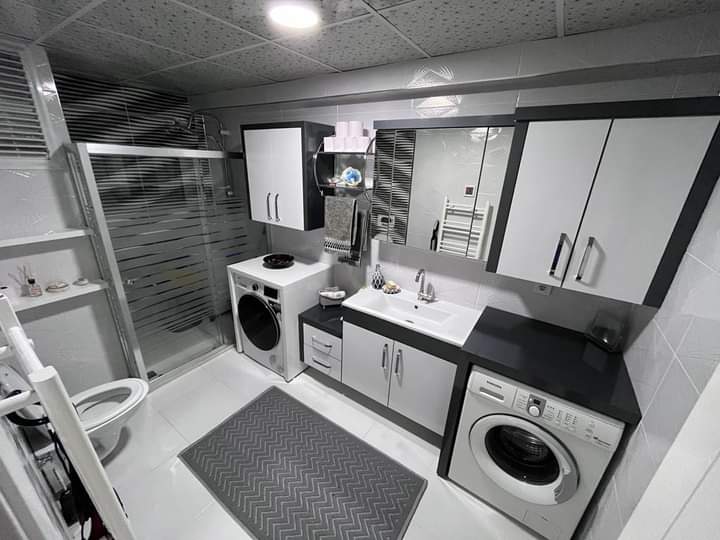 Modern Banyo Dolabı ve Çamaşır Ünitesi